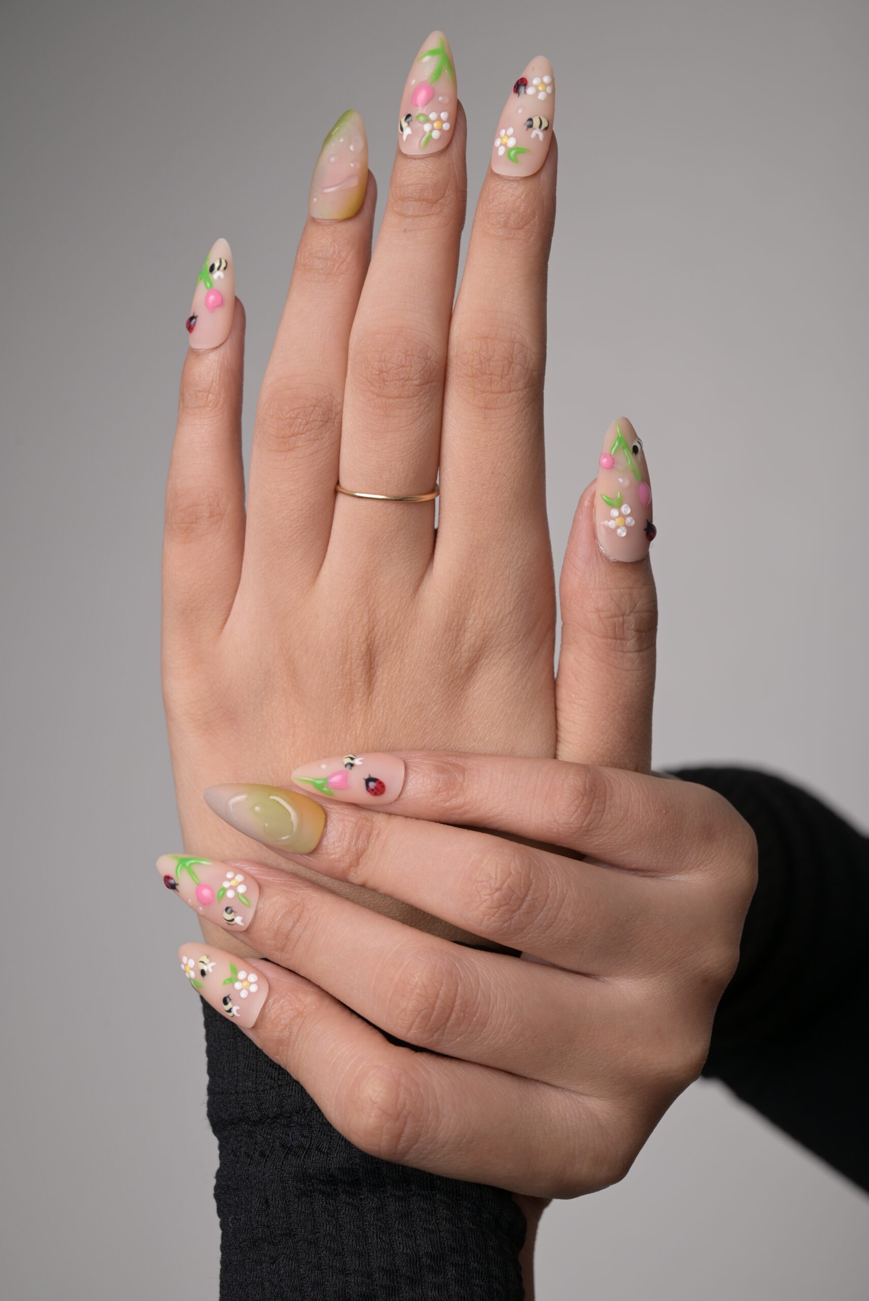 Phenomenails 24D Crystal Shine Gel Nail Paint - Image 4