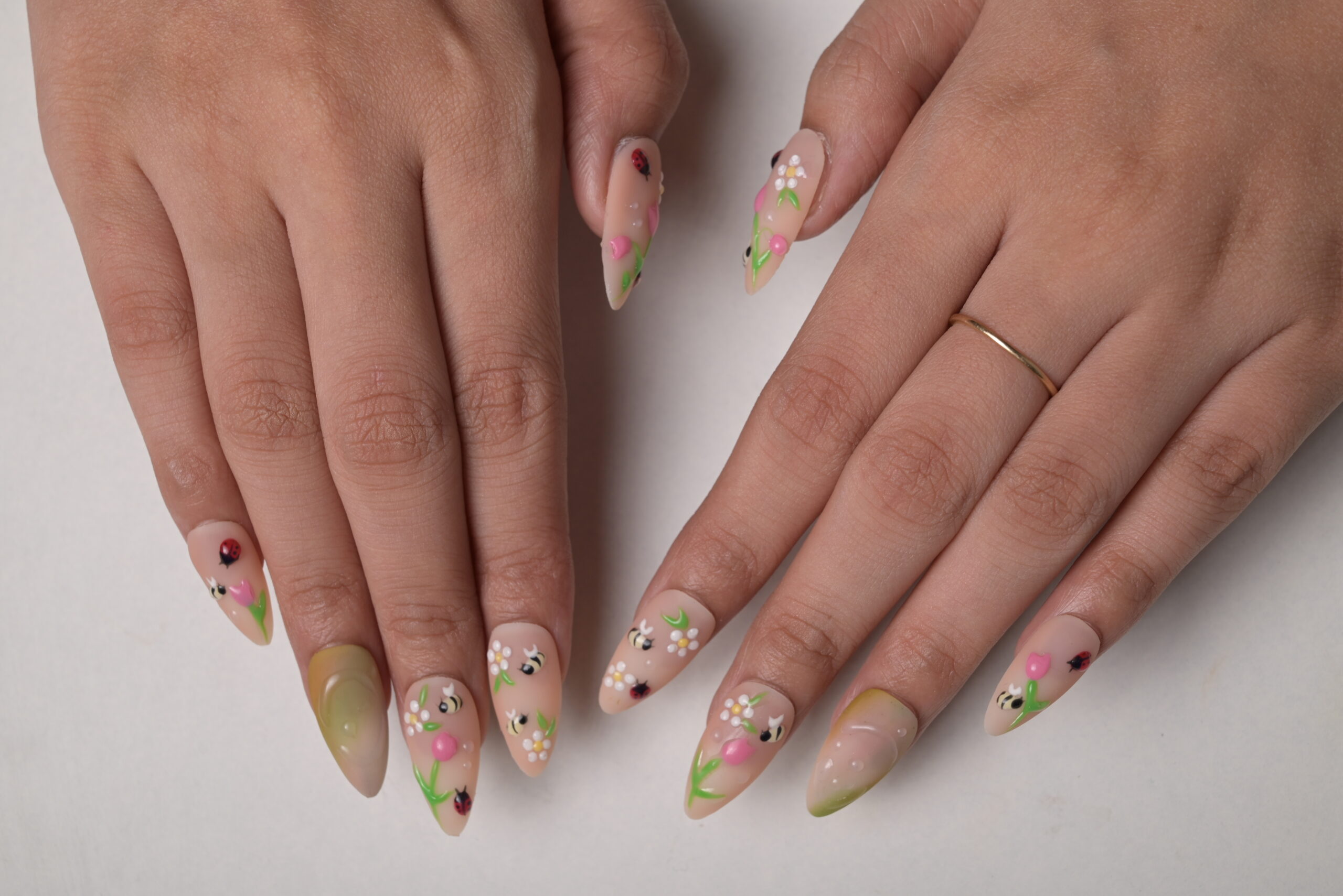 Phenomenails 24D Crystal Shine Gel Nail Paint - Image 5