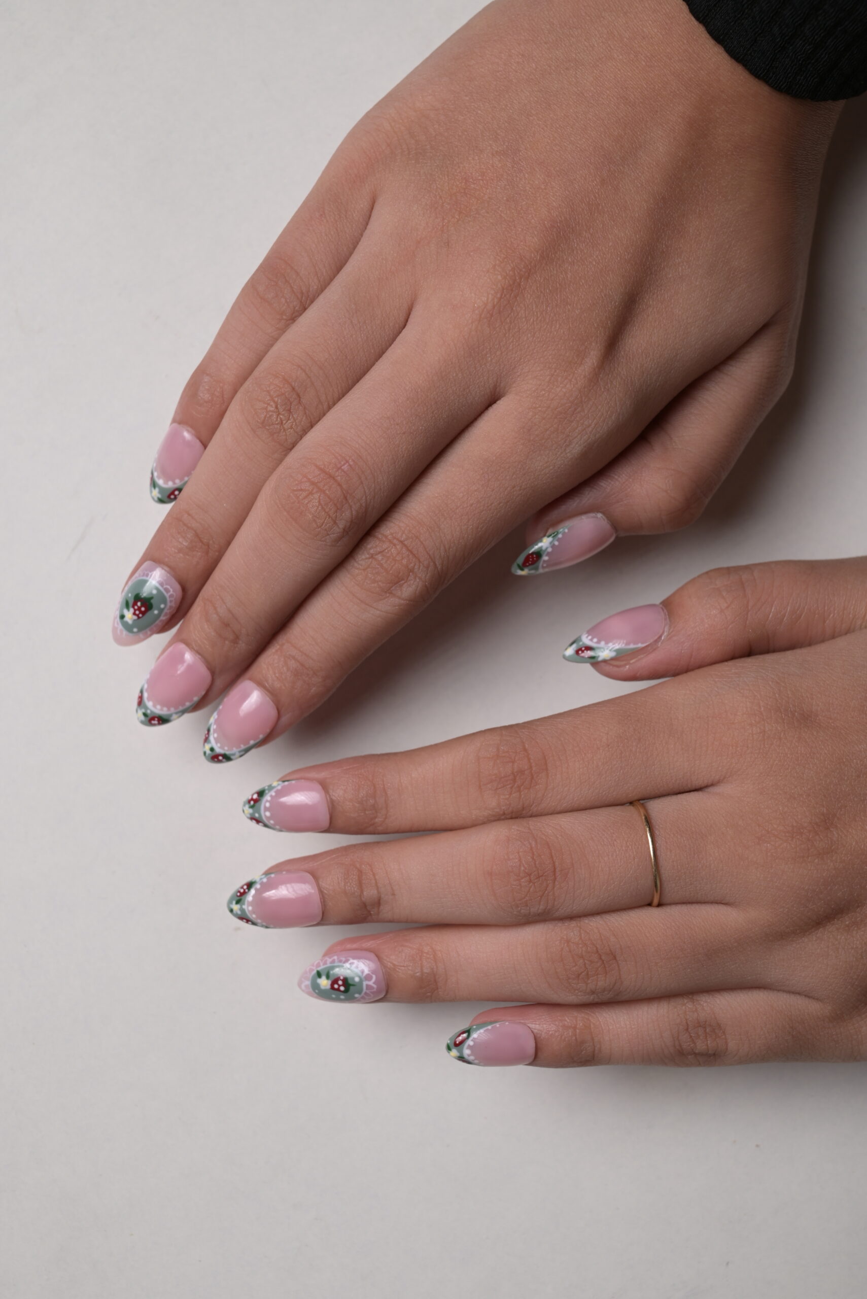 Phenomenails 21D Silk Gloss Gel Nail Paint - Image 7